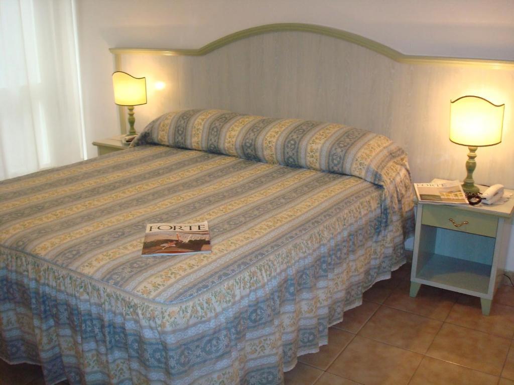 Hotel Villa Rona Форте-деи-Марми Номер фото