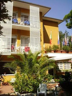 Hotel Villa Rona Форте-деи-Марми Экстерьер фото